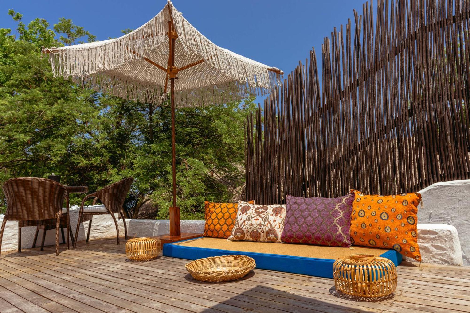 Bora Bora Beach Club & Hotel Isla Grande  Exterior photo