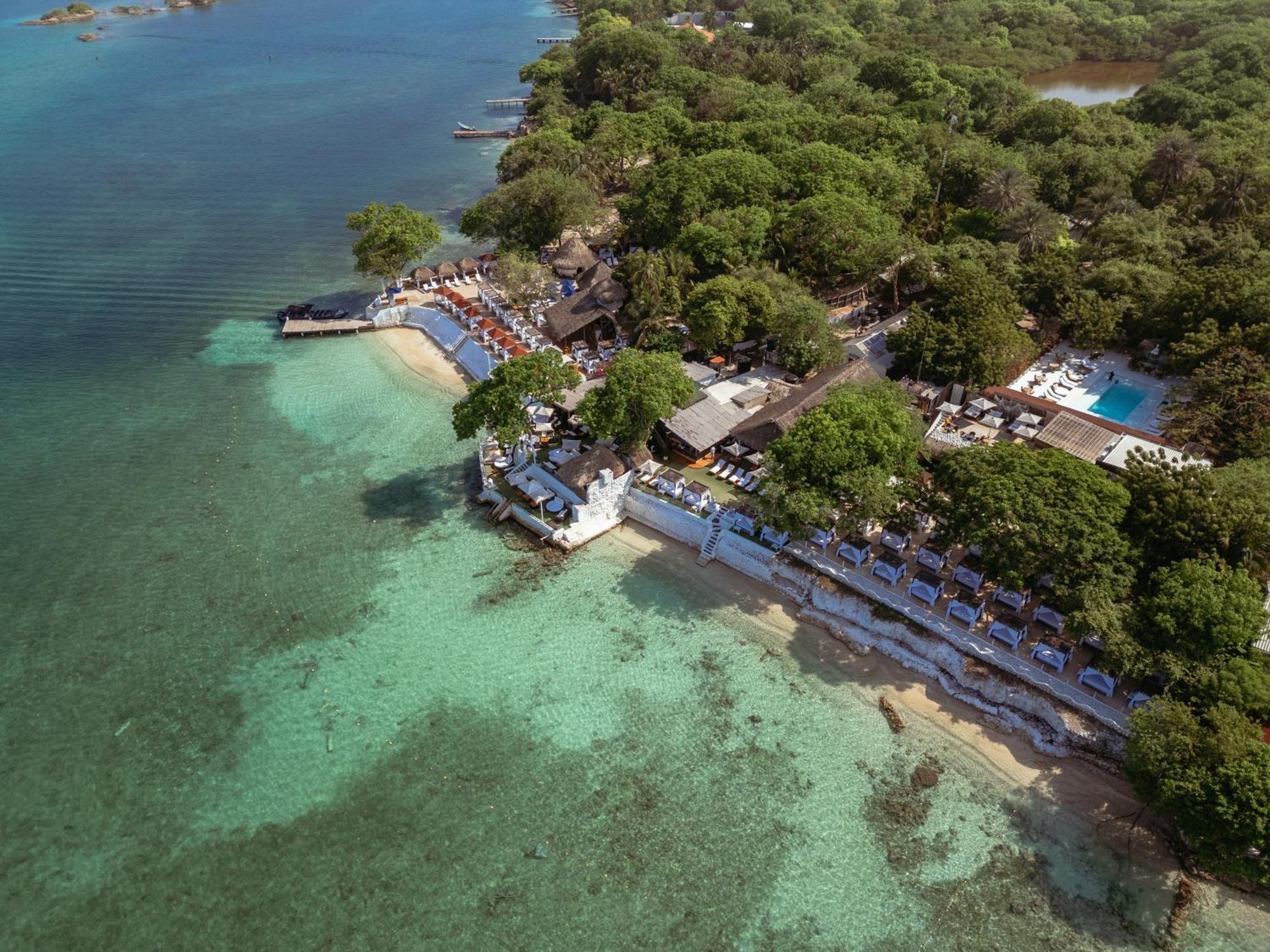 Bora Bora Beach Club & Hotel Isla Grande  Exterior photo