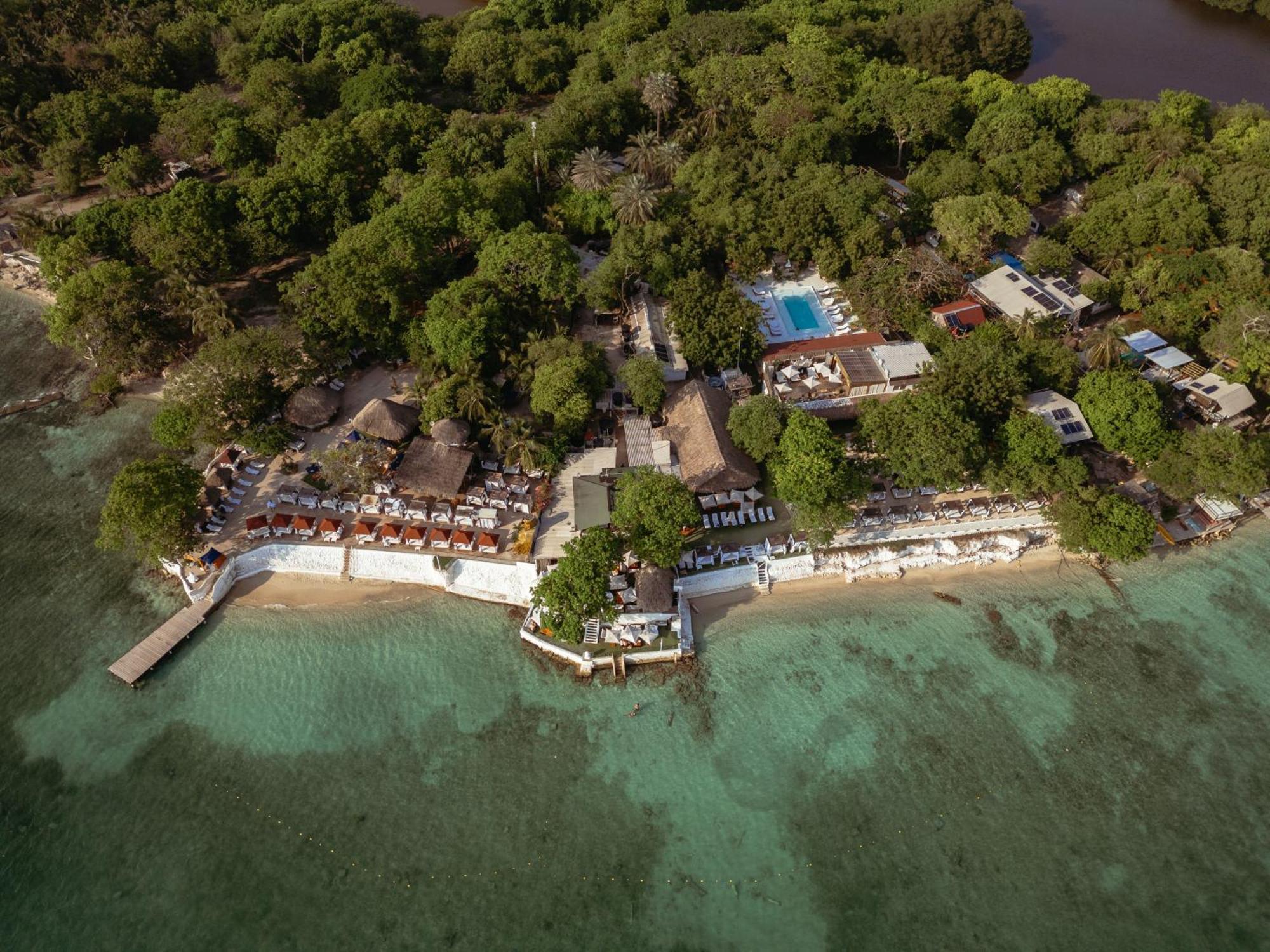 Bora Bora Beach Club & Hotel Isla Grande  Exterior photo