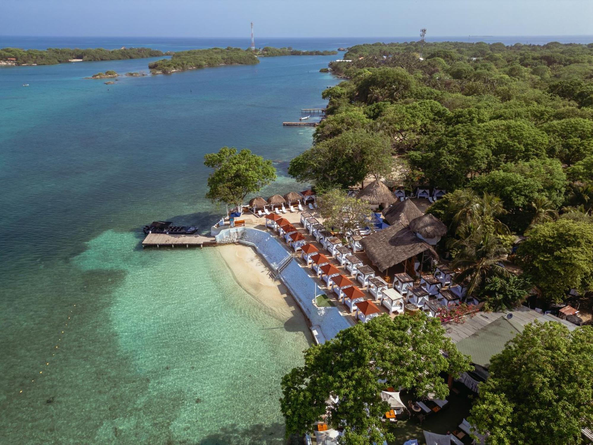 Bora Bora Beach Club & Hotel Isla Grande  Exterior photo
