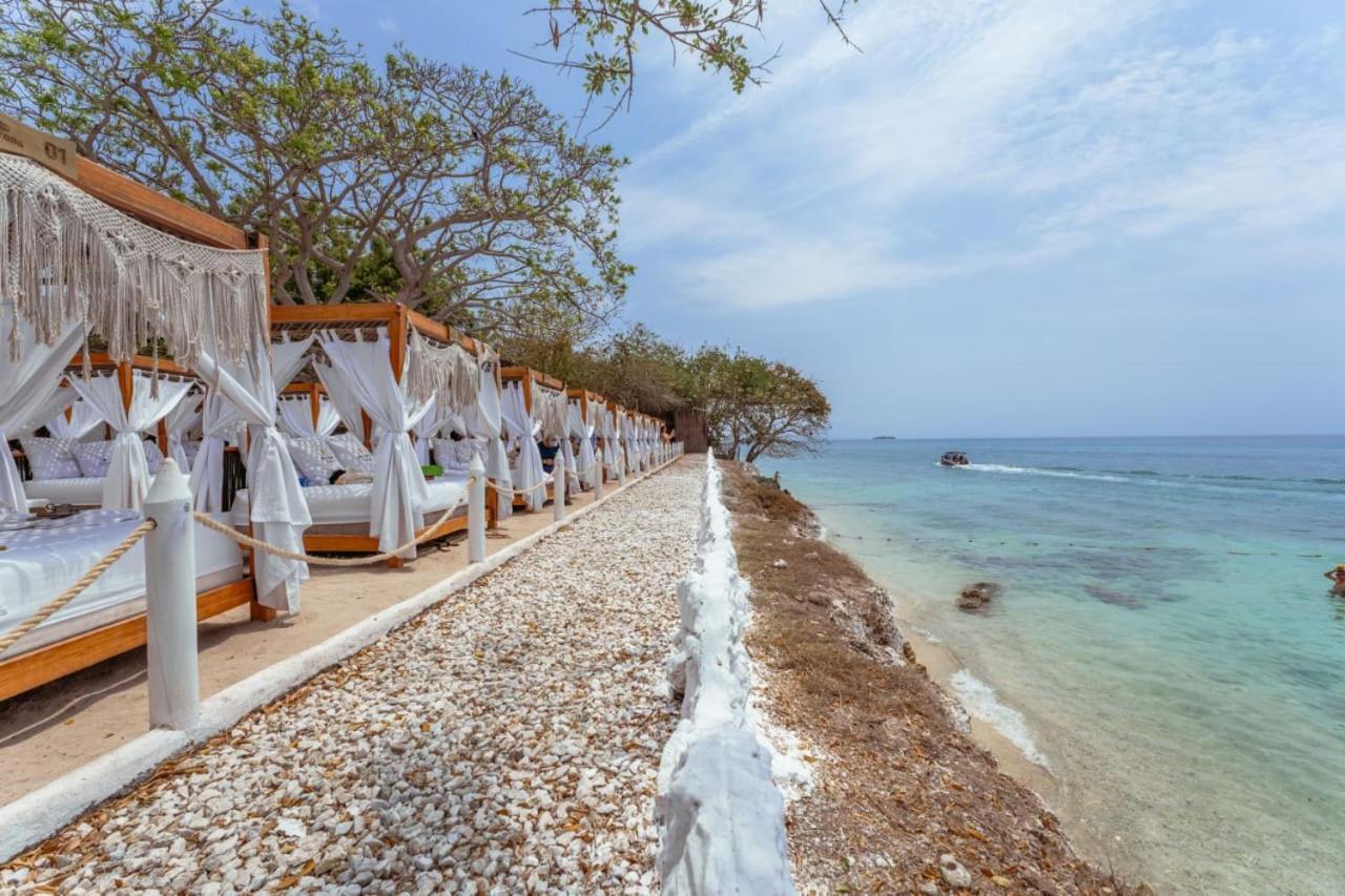 Bora Bora Beach Club & Hotel Isla Grande  Exterior photo